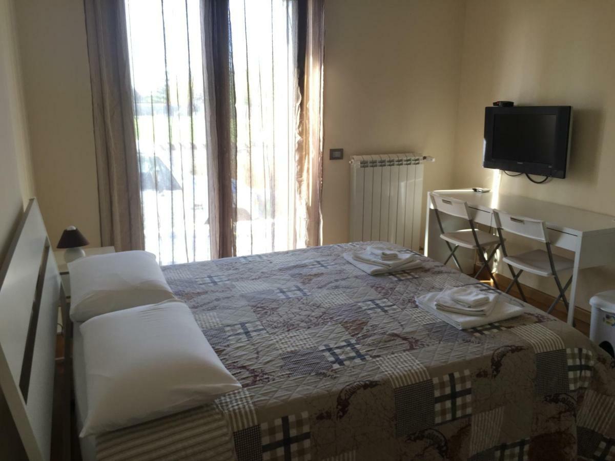Bed&Breakfast Riccio&Lella Fiumicino Eksteriør billede
