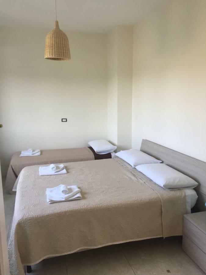 Bed&Breakfast Riccio&Lella Fiumicino Eksteriør billede